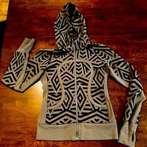 Lululemon (RARE) scuba zip up hoodie size 8